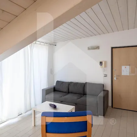 Ξενοδοχείο με διαμερίσματα Homiday - Bordopineta 3*