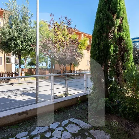 Ξενοδοχείο με διαμερίσματα Homiday - Bordopineta 3*