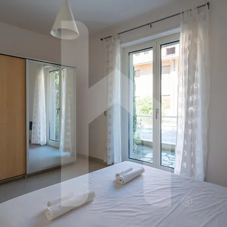 Ξενοδοχείο με διαμερίσματα Homiday - Bordopineta Pineto