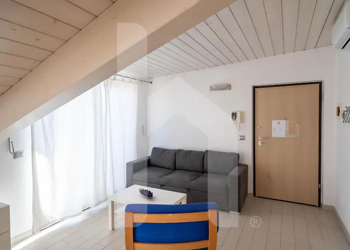 Aparthotel Homiday - Bordopineta 3*