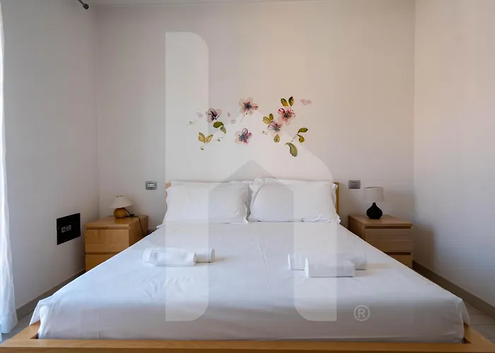 Homiday - Bordopineta 3* Pineto