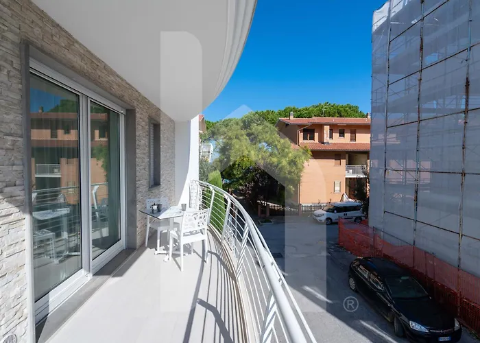 Homiday - Bordopineta Aparthotel 3*