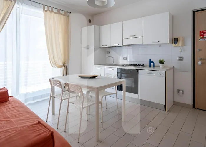 Aparthotel Homiday - Bordopineta Pineto